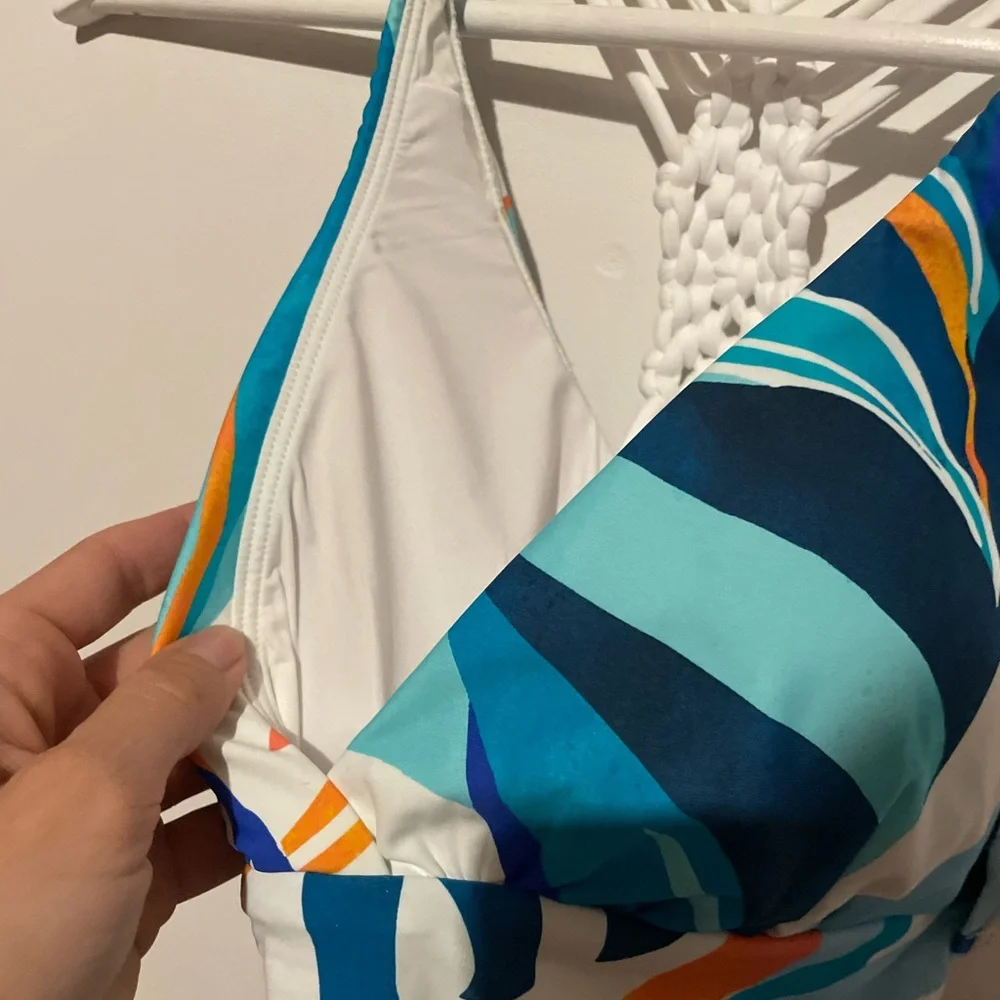 NWT, La Blanca Women's Multi‎ Strap Cross Back One Piece Swimsuit, SIze 8